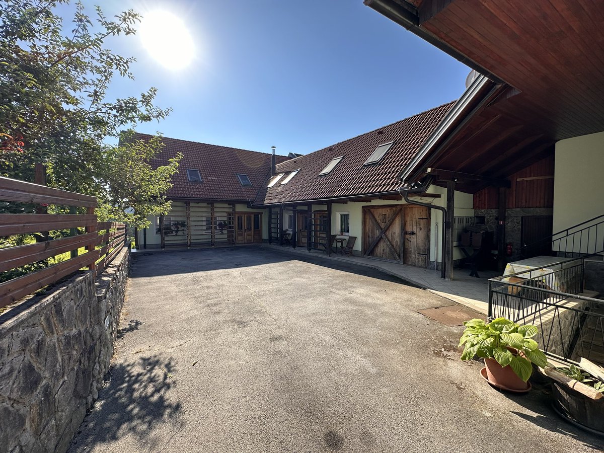 rokschuster's tweet image. Pridi na Kolpo, voda ima ravno pravšnjih 25’C če ne stopinjo ali dve več ❤️ Prenočišč in pokošenih travnikov imamo dovolj za vse #kolpa