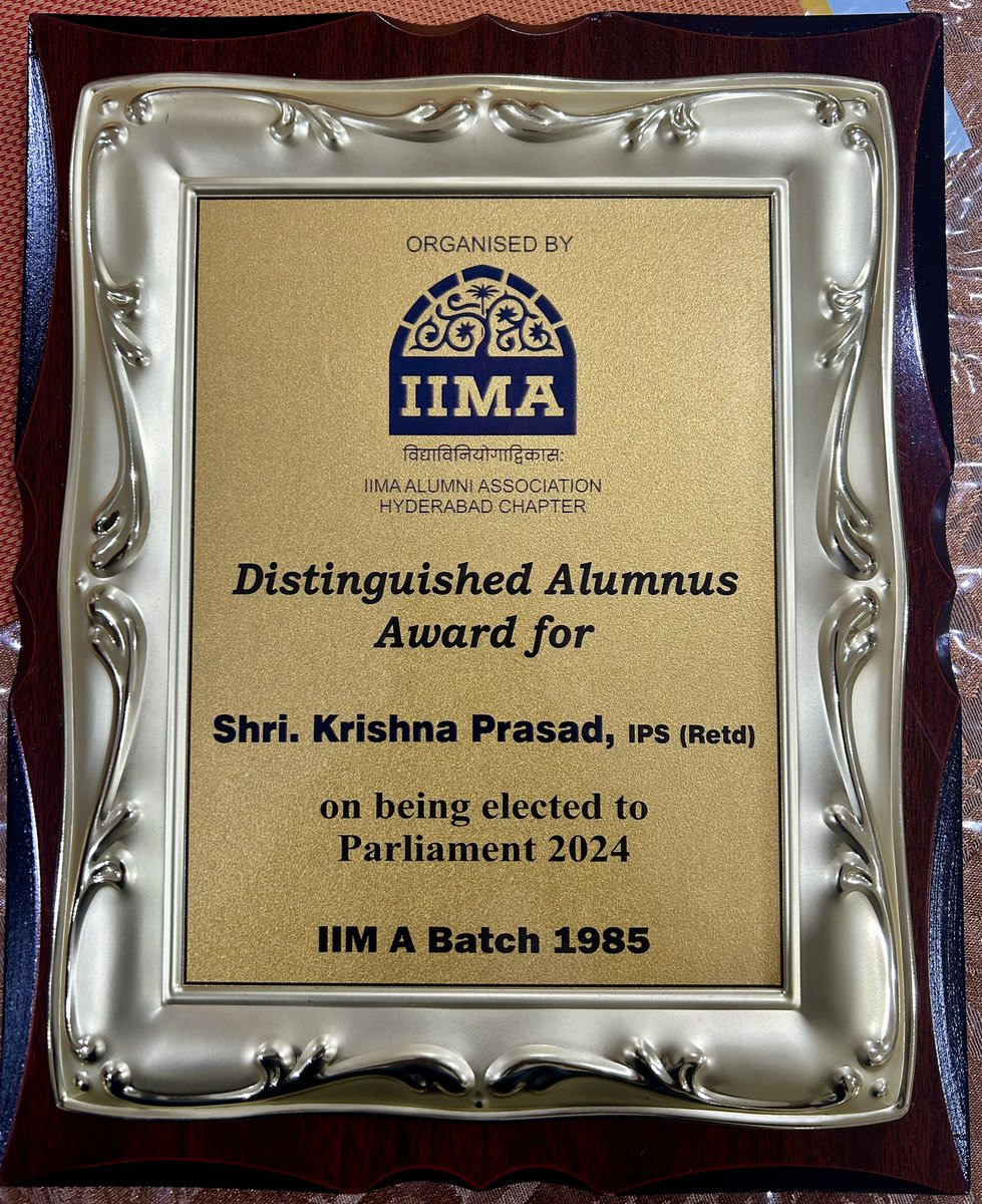 TennetiKrshnaMP's tweet photo. Glad to receive the Award from the @IIMAhmedabad Hyd chapter on the occasion of being elected as Member of Parliament from Bapatla.
Thank you guys.This is the 3rd time you gave me the Distinguished Alumnus award in the last one decade.Grateful.
I am grateful to my alma mater IIMA for  teaching me “When the going gets tough, the Tough get going “