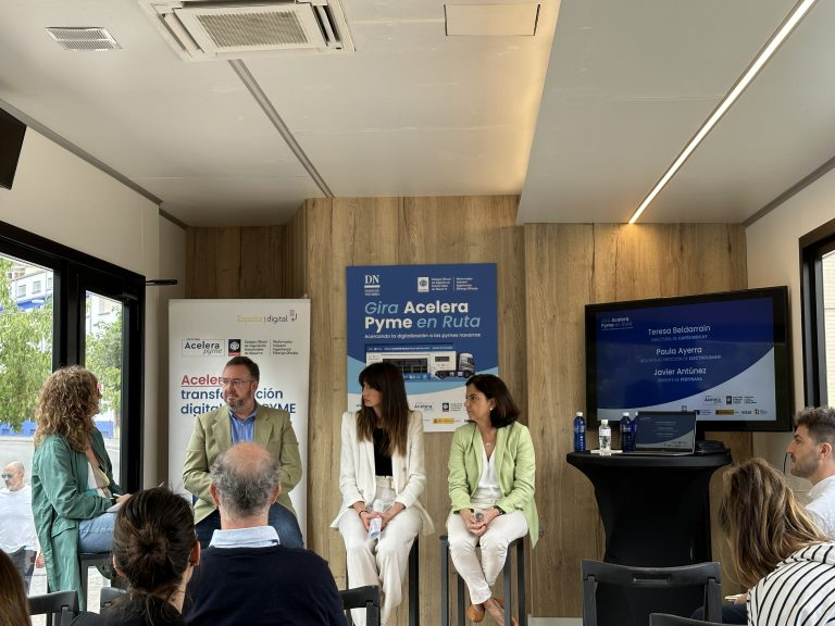 OAPRuralNavarra's tweet photo. 🚀 ¡Quinta y última parada de la Gira 𝗔𝗰𝗲𝗹𝗲𝗿𝗮 𝗣𝘆𝗺𝗲 𝗲𝗻 𝗥𝘂𝘁𝗮 𝗲𝗻 𝗕𝘂𝗿𝗹𝗮𝗱𝗮!

Un resumen de la última parada de la Gira en la que conocimos el estado de digitalización de las empresas y valorar en qué punto está el talento digital.

https://t.co/BxgYeeA0hE https://t.co/iRHCXdXGW9
