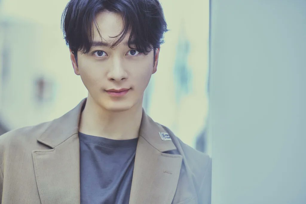 ชานซองกับบทสัมภาษณ์พิเศษจาก JJ NET  (1-2)
🔗jj-jj.net/lifestyle/1729…

#찬성 #CHANSUNG #ชานซอง
#황찬성 #HwangChanSung #ฮวังชานซอง  #チャンソン