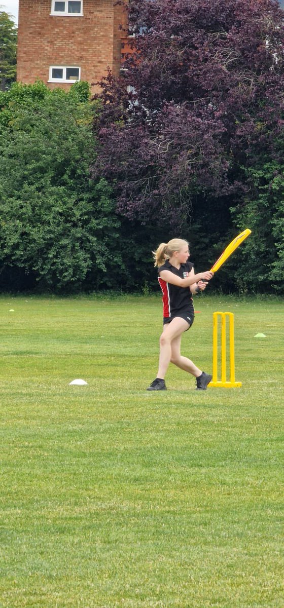 Chance2Shine's tweet photo. Plenty of shining stars π as the girls head into the afternoon session at @Sidcupcc for the #ChancetoCompete @SEStarsCricket Girls Regional FinalsβοΈππ https://t.co/0d5VYwfQ7k