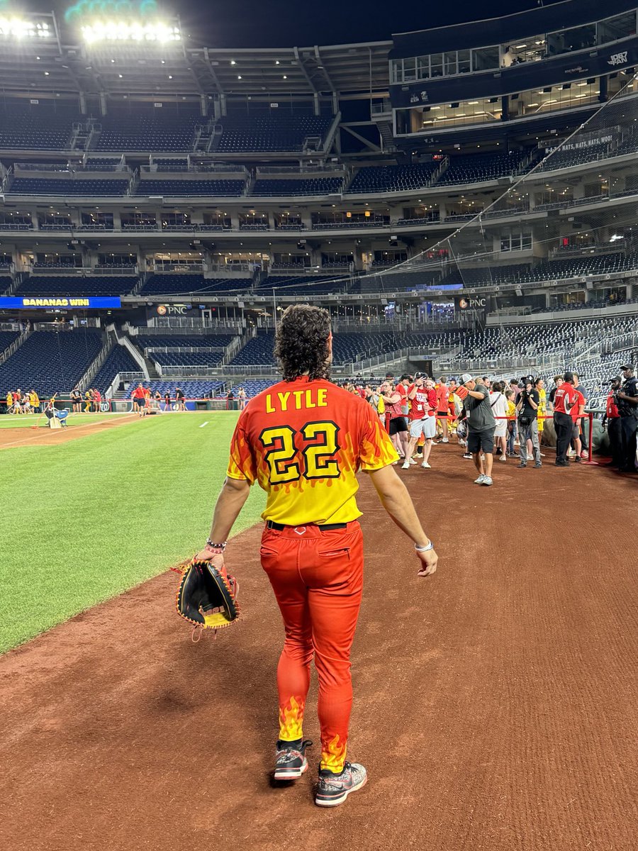 Today is the last day you can buy a Lytle 22 jersey! Go get one while ya can! Love yall!