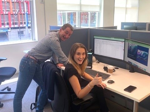 USUSolutions's tweet image. Greetings from the USA! 🇺🇸 
Our colleagues at the Boston office sharde a few insights into their everyday office life. 😊
#USUSolutions
#oneUSU
#Boston