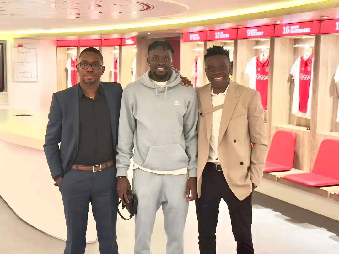 FabrizioRomano's tweet photo. 🔴⚪️✍🏻 Bertrand Traoré, back to Ajax on two year deal valid until June 2026. https://t.co/XhA2rmH56x