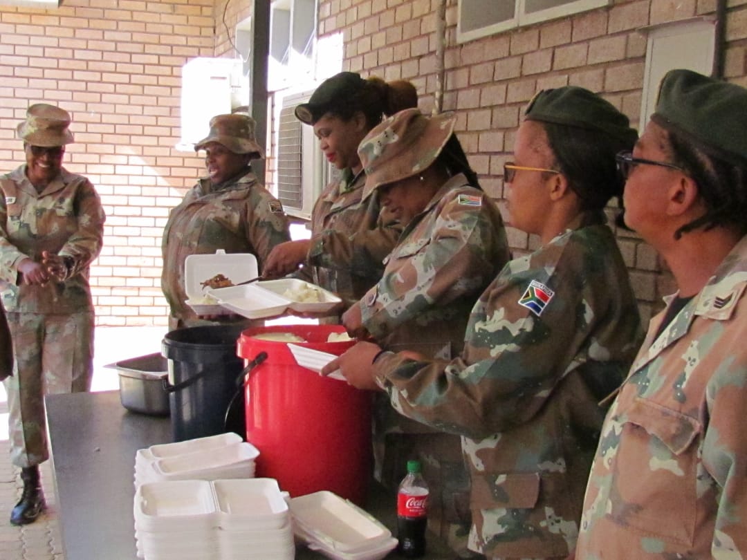 SANDF_ZA's tweet photo. READ || Community Outreach Program.

https://t.co/qKv7C3lISs

Article and Photos by by Captain B. L. Phutiyagae || Lenong Regiment Alpha Comapany Intelligence Officer.

#SANDF
#CommunityOutreachProgram
#DODSocialResponsibilities https://t.co/ggAUHNo0va