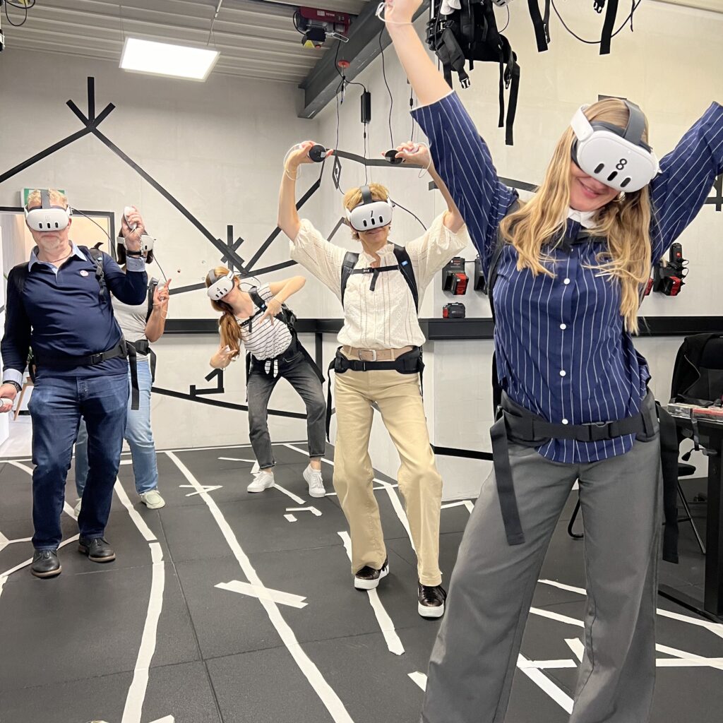 👨‍👩‍👧‍👦 Une aventure VR pour toute la famille ! 

Avec 'Le Serviteur de la Rédemption', plongez ensemble dans le Sion du XVe siècle. Une expérience éducative et captivante à vivre en famille. 

Réservez dès maintenant ! 🕵️‍♂️✨ 

#VR #Famille #Sion"