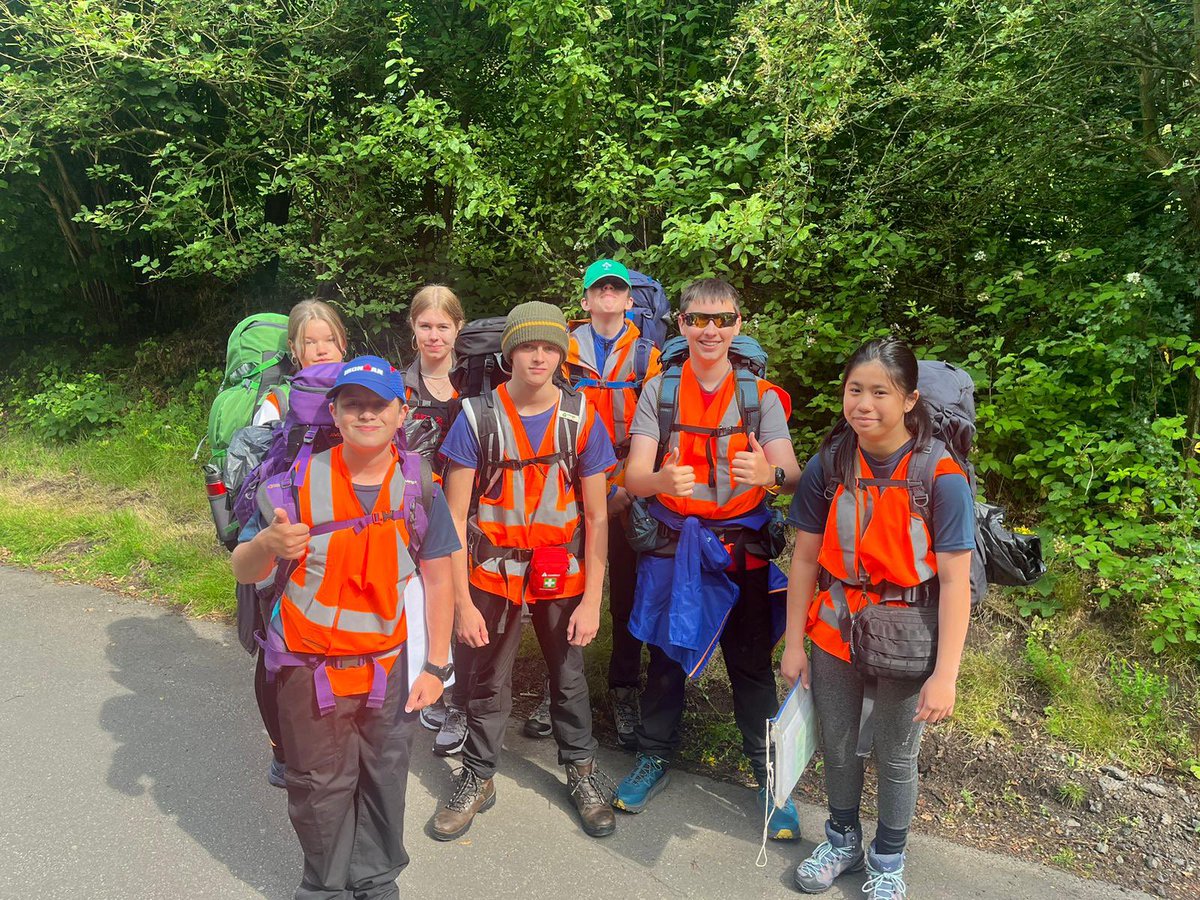 CHSC_PE's tweet photo. Year 9&amp;10 students have set off on their Bronze Duke of Edinburgh expedition! The sun is shining and groups are on good spirits! #BronzeDofE #Setyourmaptotheground https://t.co/1PoiELMdOl
