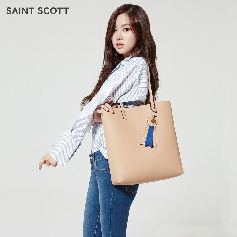cg112_'s tweet photo. @NASTY_HOLLIE For St. Scott London in 2017 https://t.co/AFJsVMPPiL