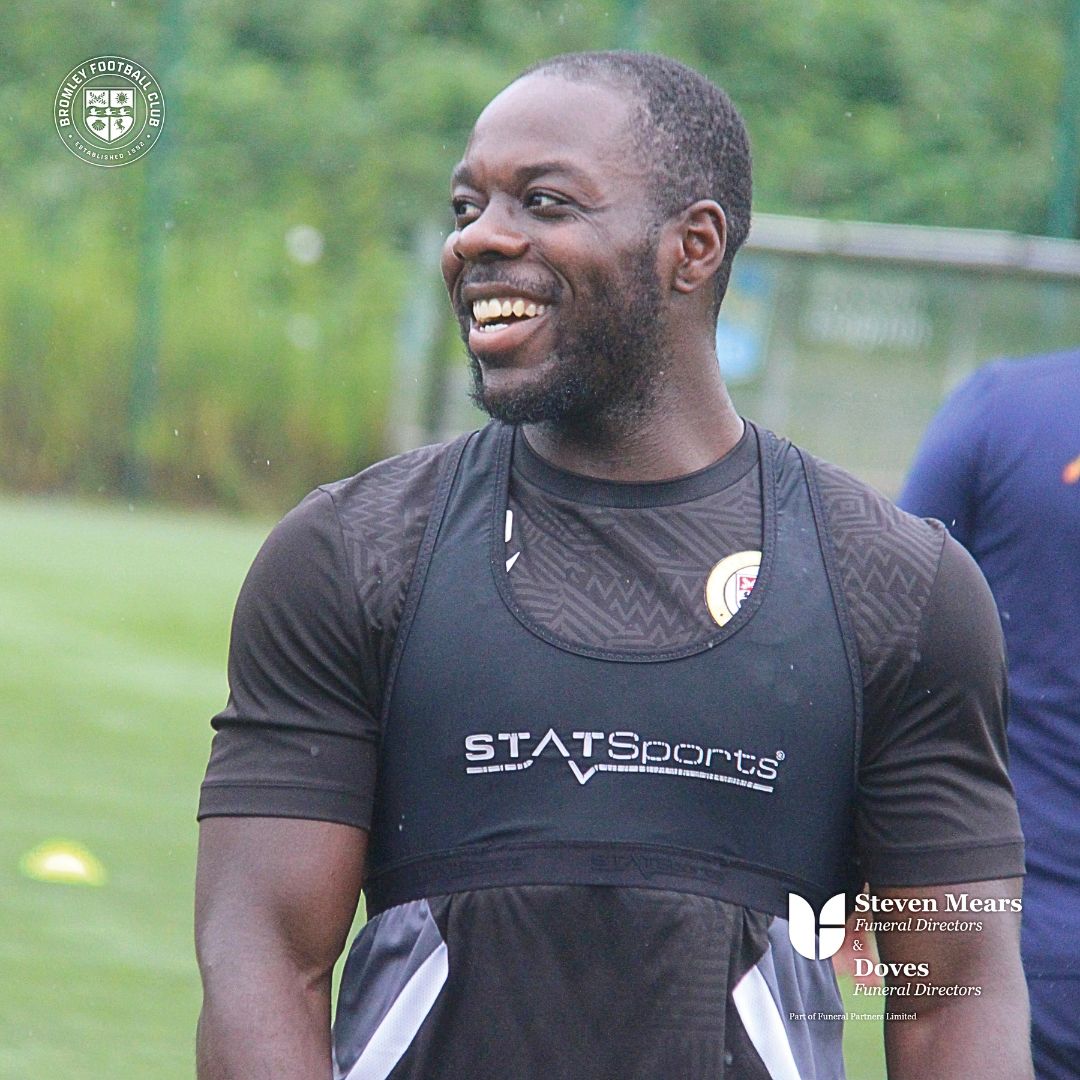 bromleyfc's tweet photo. Spirits are high this morning 😃

Great to have the lads back 🙌

#WeAreBromley
