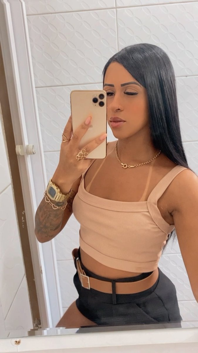 LimaBiankaa's tweet photo. ✨ Eu evoluí tanto que quando vejo gente querendo me atingir, eu olho e penso: "fulano tem tempo viu" não abro mão da minha paz pra bater cabeça com ninguém!!! 🤞🏾😅😅 https://t.co/LwVYBRPyAC