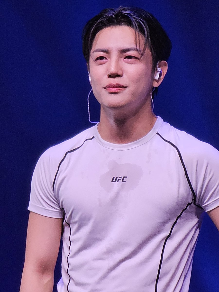 YuMakitoKay's tweet photo. Donghun is not real. No way, no how. Man is too effing beautiful 😭💜
#ACE #에이스
#AceSupernatural 
#ACE_US_TOUR 
#REWIND_US
#ACEinDETROIT
#이동훈 #LEEDONGHUN https://t.co/QL4wbykCQJ