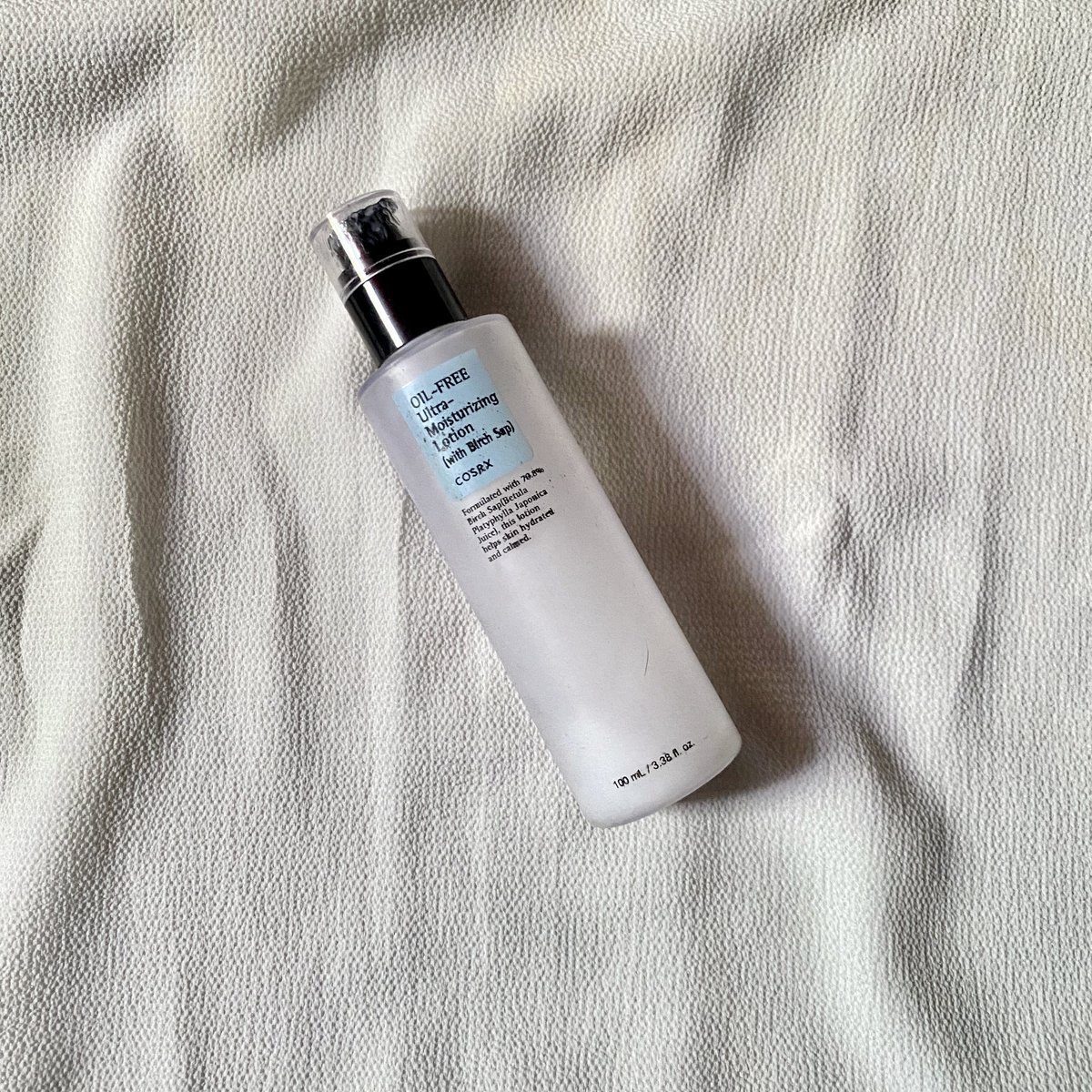 ⺡ 𝓈𝒽𝑜𝓇𝓉 𝓇𝑒𝓋𝑒𝒾𝓌 𝒷𝓎 𝑜𝓁𝑒 ⋆𐙚 ₊ 

wanna share a review abt this product

salah satu moist yang aku coba karena banyak yg bilang baguss, apalagi buat st oily acne prone skin.