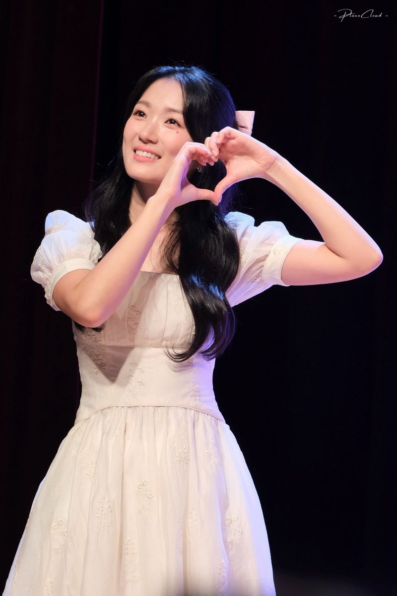 Lcckeigo0101's tweet photo. Hyeyoon's Photo time🥹

#KimHyeYoonFanmeeting
#HYEPPINESS
#김혜윤 #KimHyeYoon https://t.co/84Yj4srj27