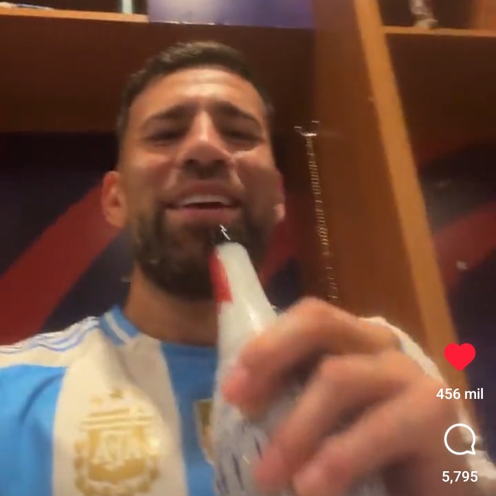 Sabes que Argentina salió campeón cuando un vivo de IG empieza así:

EeeeeeeeeeeeEEEEEEEeeeAAAAAA