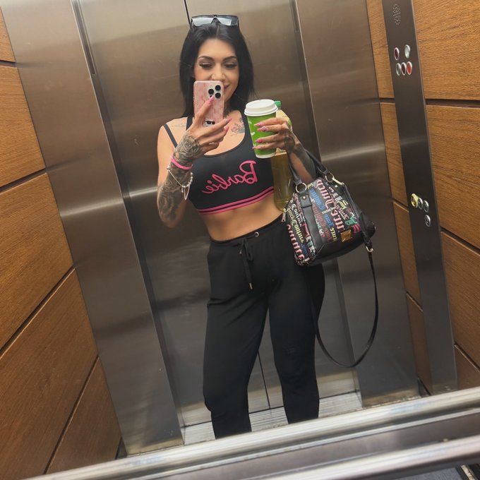 Boję się wind!! I mam lęk wysokości, a Wy ? https://t.co/RYS0eUVfeu