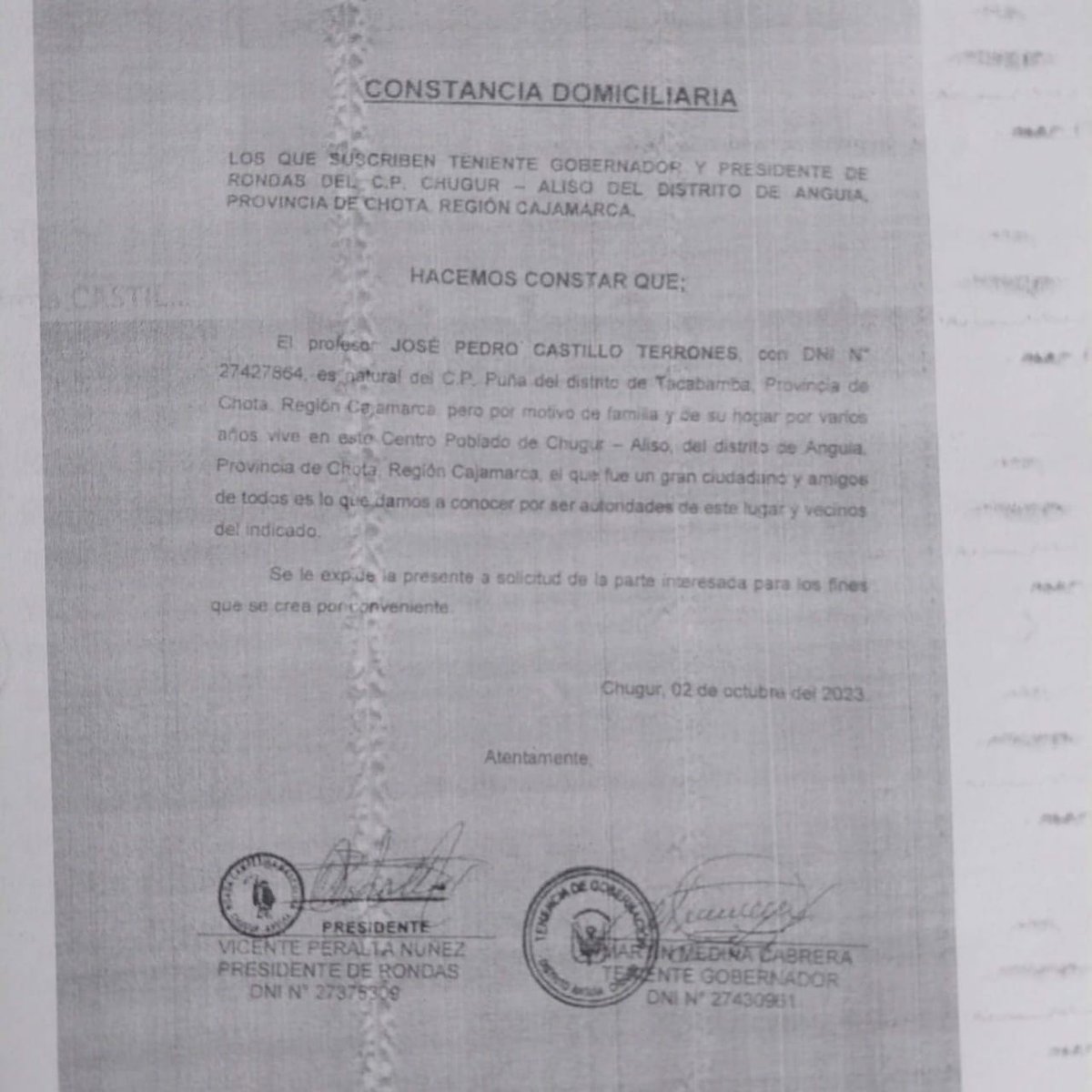 PedroCastilloTe's tweet photo. Señores fiscales y jueces: aquí presento más pruebas que demuestran mi arraigo laboral y domiciliario en contra de la injusta prisión preventiva que ustedes han decidido imponerme. https://t.co/nFJrXqS09I