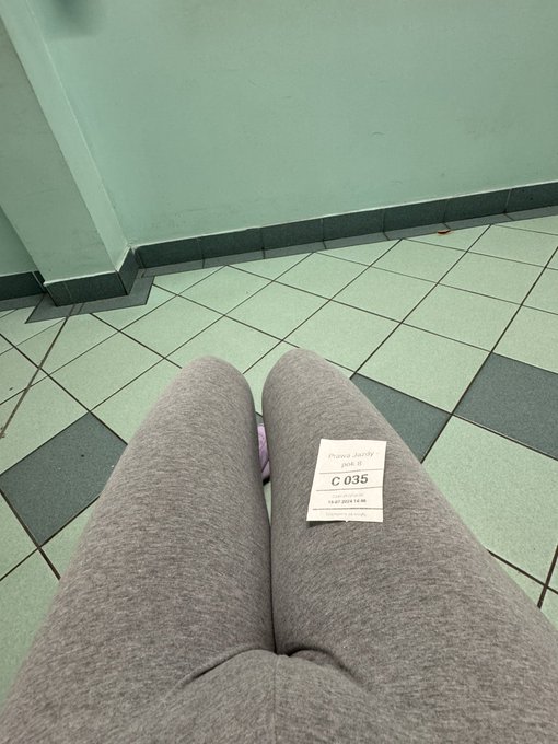 Uwielbiam czekanie w urzędach ! https://t.co/H11JPjIYKJ