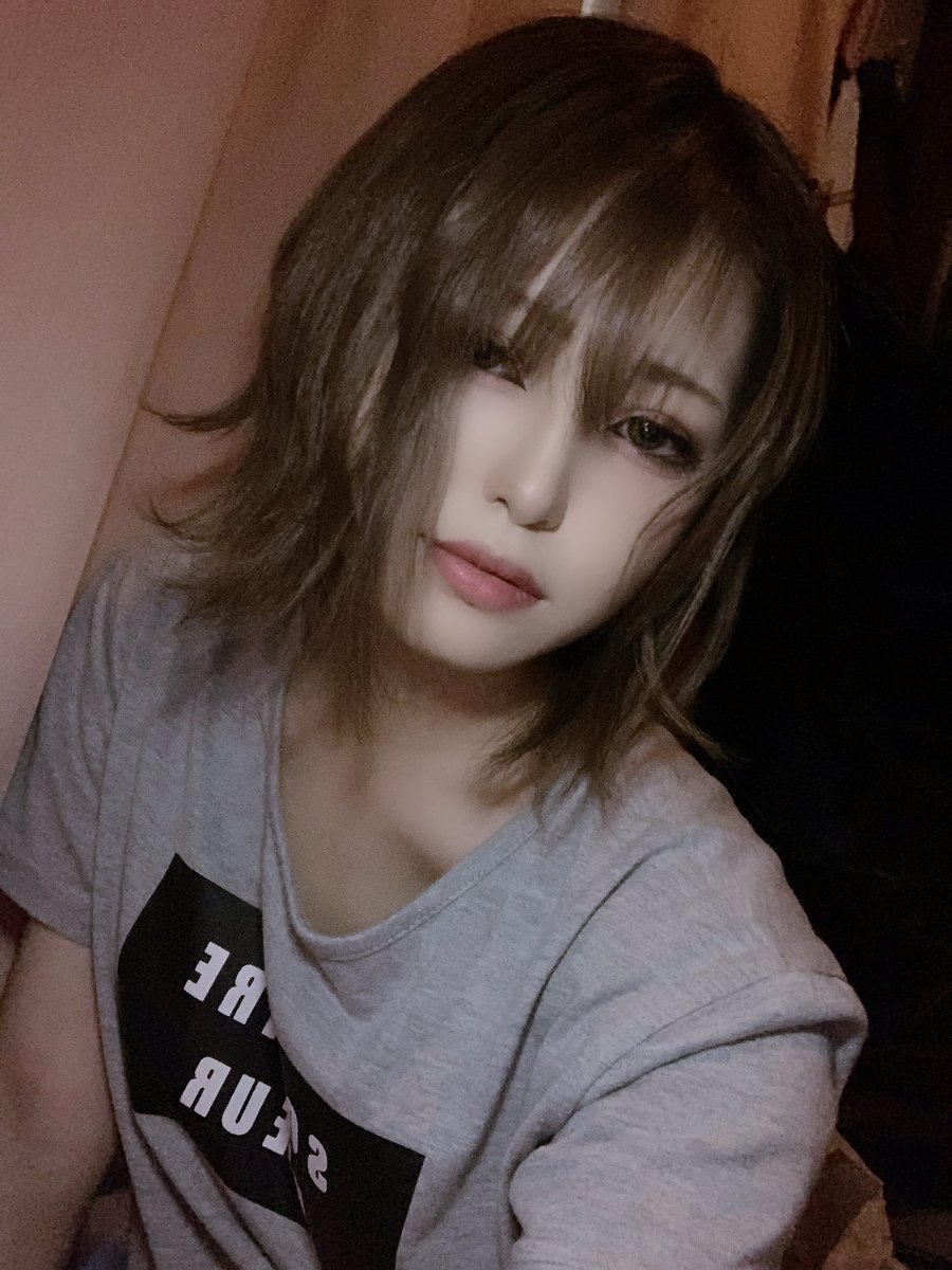 mini02anego's tweet image. ギャルメイクが好評すぎてコレに戻す為に金出そうとする奴出てきてウケる。
カラコン、アイプチ、つけま上下、美容院代。