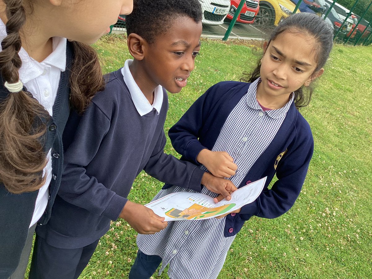 YewTreeSandwell's tweet photo. Year 3 are enjoying their orienteering lesson this afternoon #learningwithoutlimit https://t.co/ApARsMBgch