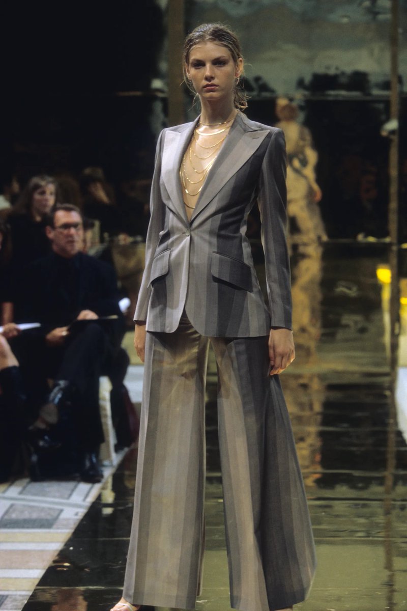 pradapearll's tweet photo. chloé ss00 by stella mccartney ⭐️ https://t.co/TRrTqPwyDg