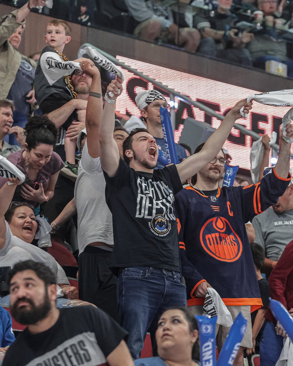 monstershockey's tweet photo. let's all bring this guy's energy level into this week 🗣 https://t.co/H9oJltRrJb