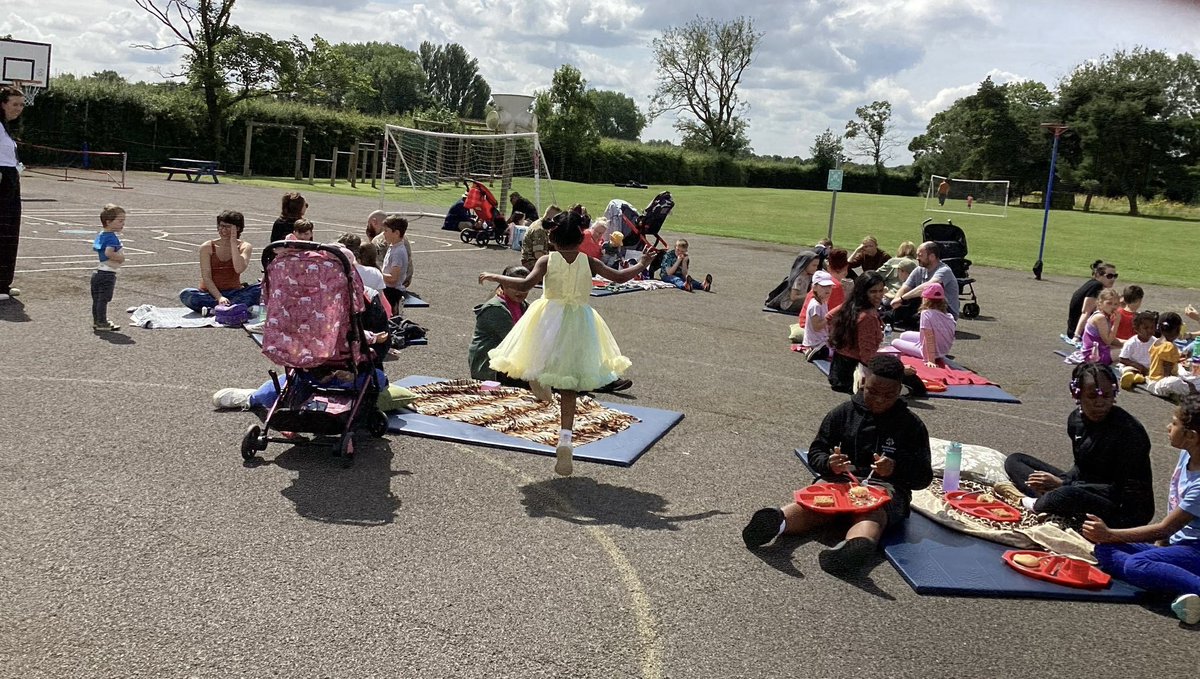 This afternoon we held our first family picnic and bake sale. It was a huge success! 
Thank you to the parents for your support ☀️🧁