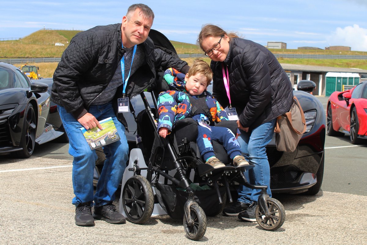 HHTGhospices's tweet image. ❤🏎 An incredible £105,000 was raised for our hospices by generous drivers at @angleseycircuit. Children and families enjoyed passenger laps in the supercars. Thank you so much to everybody involved, you&apos;re AMAZING 🤩🏁
#trackday #tracmon #angleseycircuit #hopehouse #tygobaith