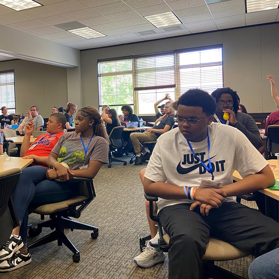 Abletrust's tweet photo. Delegates to the Florida Youth Leadership Forum took part in mock interviews following an excellent presentation on job application and interview strategies from VR's Brandi Boyer Rutherford. The students had a great time and learned some helpful tips! #inclusiveflorida https://t.co/0JZjILut5H