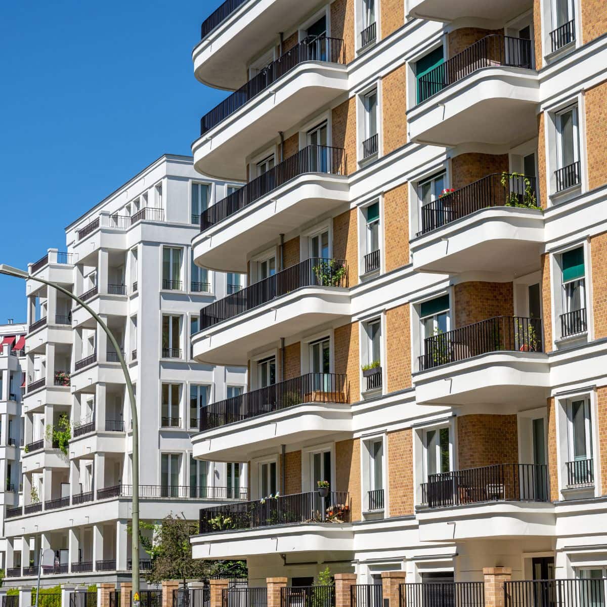 kbinsurancefl's tweet image. 🌬️🏡 Explore the advantages of our Windstorm Coverage in Florida! Call (321) 316-6715 or visit kbinsurancefl.com/condo-insurance for a personalized quote today and fortify your condo with KB Insurance! 🌐🔒 #WindstormProtection #InsuranceSafety #FloridaCondoLiving