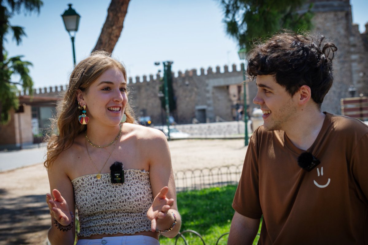 jmmartroy's tweet photo. Este fin de semana he visitado Toledo para charlar con @meritellob 🗣

🏑 Es portera de la selección olímpica de hockey hierba, que estará en #Paris2024 

Y, como siempre, fue un gusto hablar con ella 🙌🏻

📷 @Pumukl2_ https://t.co/RRlumuq4kf