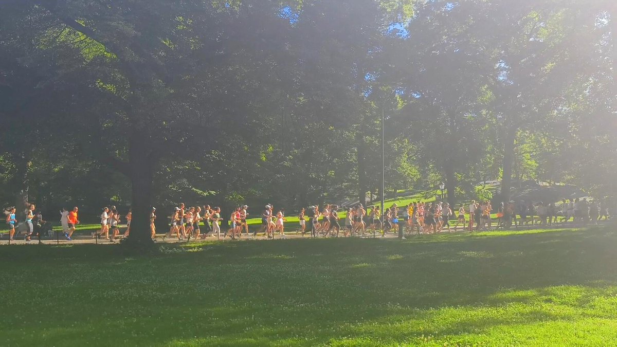 Laughingpearw's tweet image. Hard work is the attitude that life should have. Opening your eyes is a new beginning.  #Life