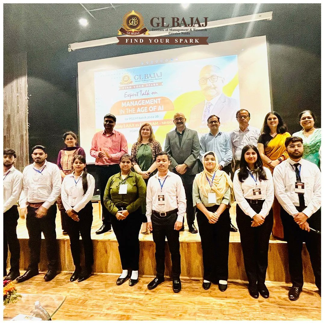 glbajajimr's tweet image. Expert Talk-Management in the Age of AI&quot; session by Corporate Communication Head Mr Indranil Roy Choudhuri of Juniper Green Energy. 

#Glbajaj #GLBIMR #pgdmprogram #PGDMInstitute #bschool #drsapnarakesh #experttalkseries #experttalksession #Expertspeakers #ai