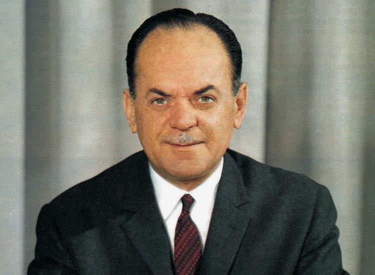 olof_social's tweet photo. Αν οι Έλληνες γνώριζαν την αληθινή ιστορία, δεν θα υπήρχε δεξιά στην Ελλάδα.

Η προδοσία και η αδράνεια της δεξιάς πολιτικής σκηνής οδήγησαν στην στην ΠΡΟΔΟΣΙΑ που συνέβη σαν σήμερα το 1974.

Ακολουθεί thread 🧵 για την προδοσία της ΚΥΠΡΟΥ https://t.co/gzAxJmCtFM