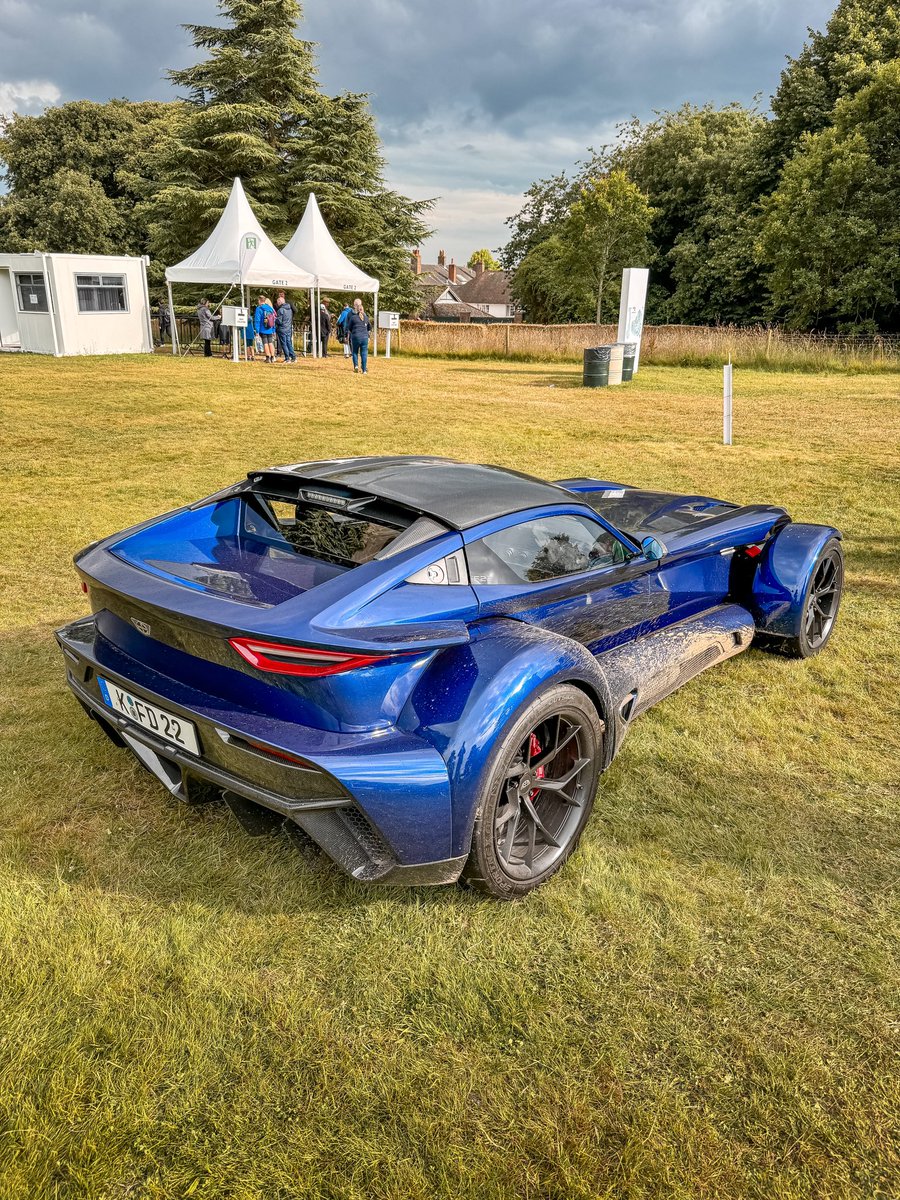 Donkervoort F22 spotted at #FOS

750kg |  500bhp | 100 built 🇳🇱