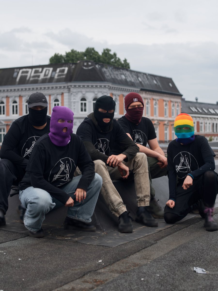 B★M★C tweet media