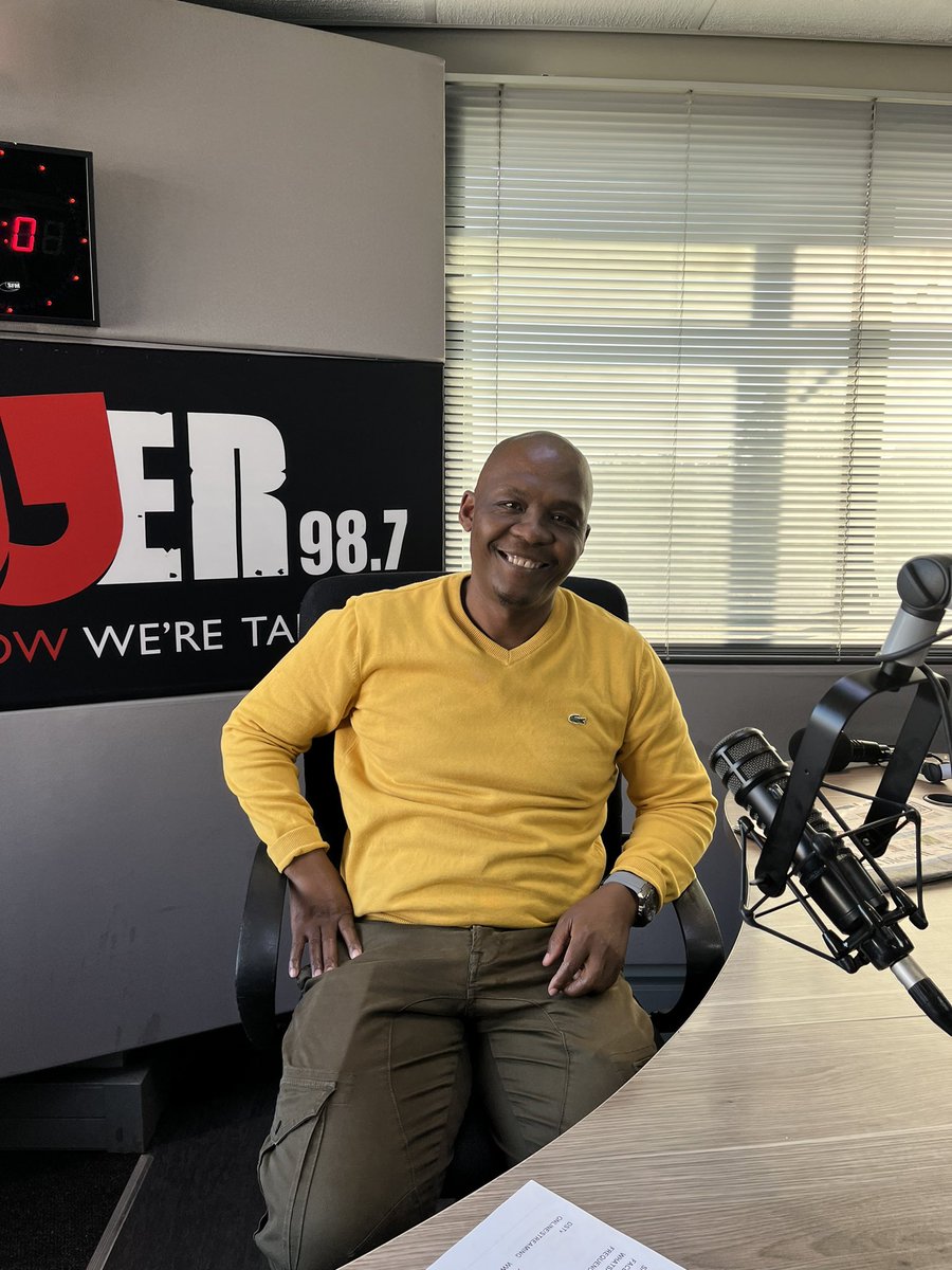 Powerfm987's tweet photo. It's Drive time...  

Welcome to #POWERDrive with @Thabisoo, @Fifi_CM and the team until 18:00.  

Get in touch with us throughout the show.  

☎️: 0861 987 000 
📱: 083 303 7093  
🌍Live stream: https://t.co/gIfq3iZpxr https://t.co/PHPdYCI04o