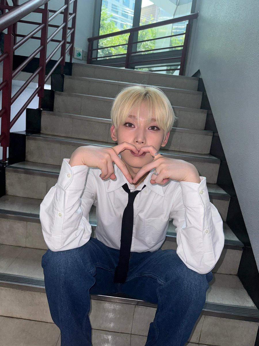 enhypenweverse's tweet photo. [ #선우’s Post ] 240715

#SUNOO: 🤍💛💙🖤

(1/2)

@ENHYPEN_members @ENHYPEN #ENHYPEN #엔하이픈 https://t.co/aLlX6NRN9d