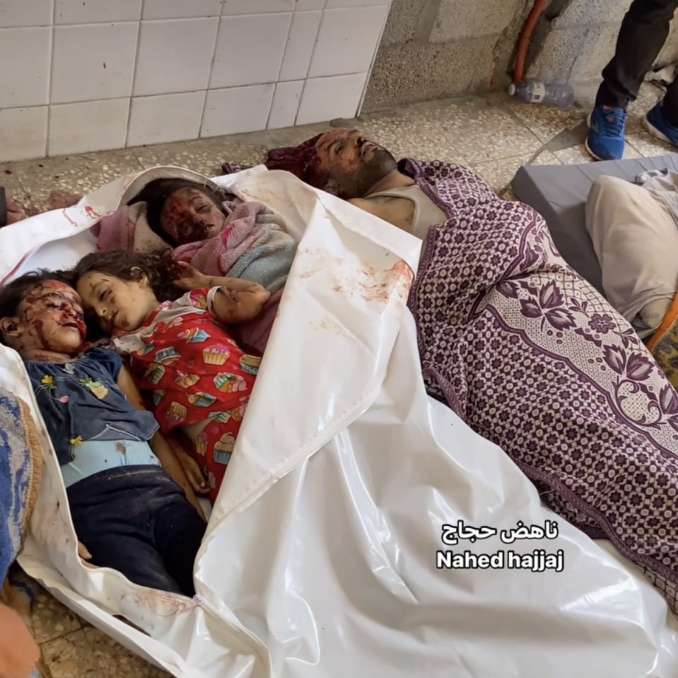 Gazze’de soykırım devam ediyor. 
işgalci terör örgütü israille kim işbirliğini devam ettiriyorsa soykırım ortaktır. 

#GazaGenocide