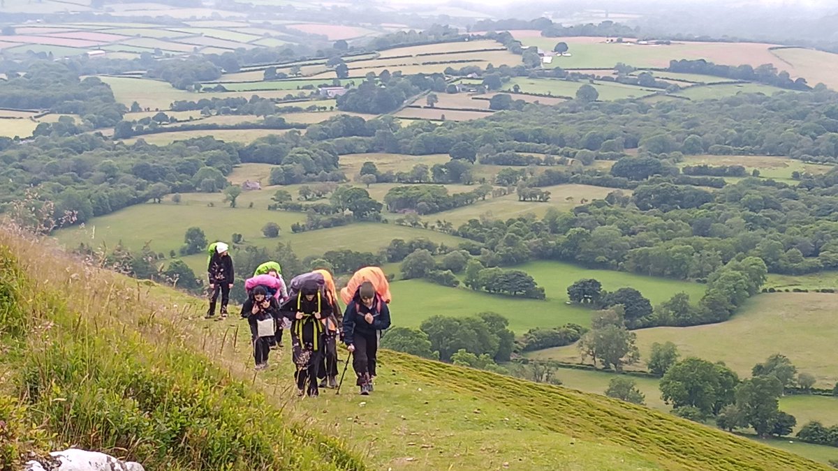 QMHSDofE's tweet photo. Gold 1 trying to get as far as possible before the poor weather hits. On the way to their 713m check point. Well done guys. https://t.co/NSIKS4U8cw