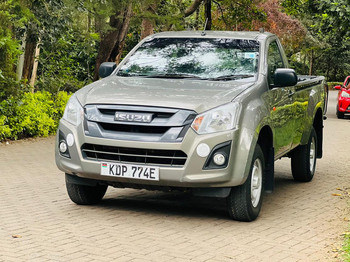 KimTimz's tweet image. 2023 ISUZU D max
Local assembled 
Asking price 3.2m negotiable
Call or text 0717417190
#RutoMustGo 
#CopaAmerica2024 
#
