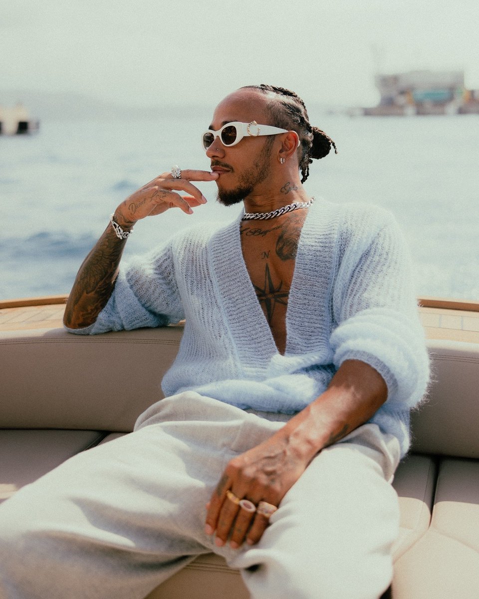 viewsfrance's tweet photo. Lewis Hamilton devient ambassadeur Dior et designe une collection lifestyle pour la maison française. https://t.co/NxcF0Tjdgr