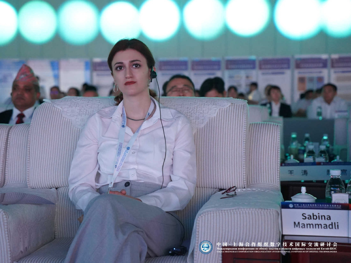 esrithinktank's tweet photo. "China-Shanghai Cooperation Organization #InternationalSymposium on #DigitalTechnologies" was held in China.

At the symposium, Sabina Mammadli, Head of the Foreign Economic Relations Department at the #ESRI, delivered a presentation.

In detail: https://t.co/Fpow2BCwVw https://t.co/krvccb9UXc