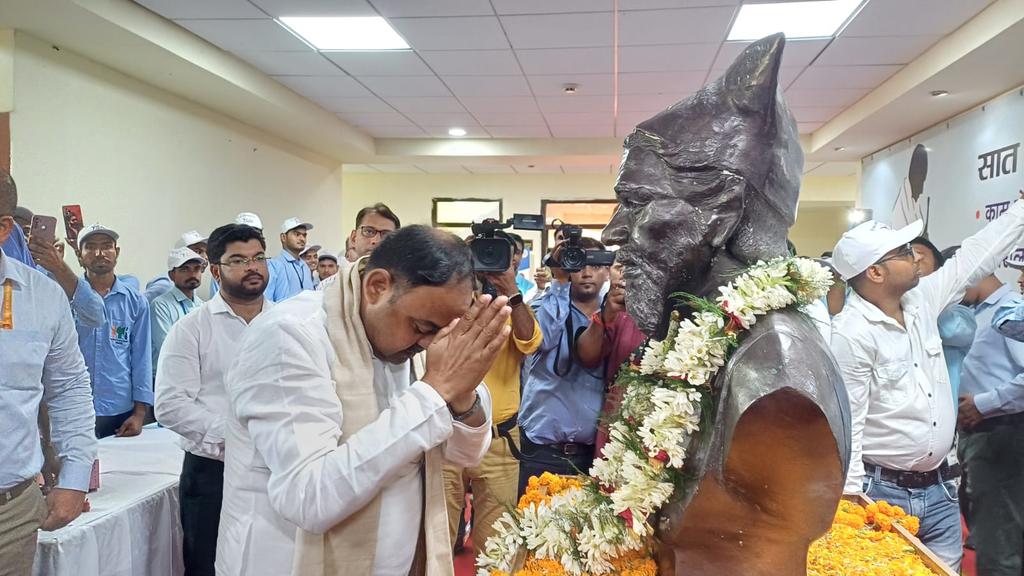 LRMWWDBihar's tweet photo. आज दशरथ मांझी, श्रम एवं नियोजन अध्ययन संस्थान में बिहार कौशल विकास मिशन द्वारा आयोजित विश्व युवा कौशल दिवस 2024 कार्यक्रम का दीप प्रज्ज्वलित कर उद्घाटन करते श्री संतोष कुमार सिंह, माननीय मंत्री, श्रम संसाधन विभाग (1/2)
#LabourResourcesDept
#Worldskillday
#skillindia https://t.co/us5idchm8l