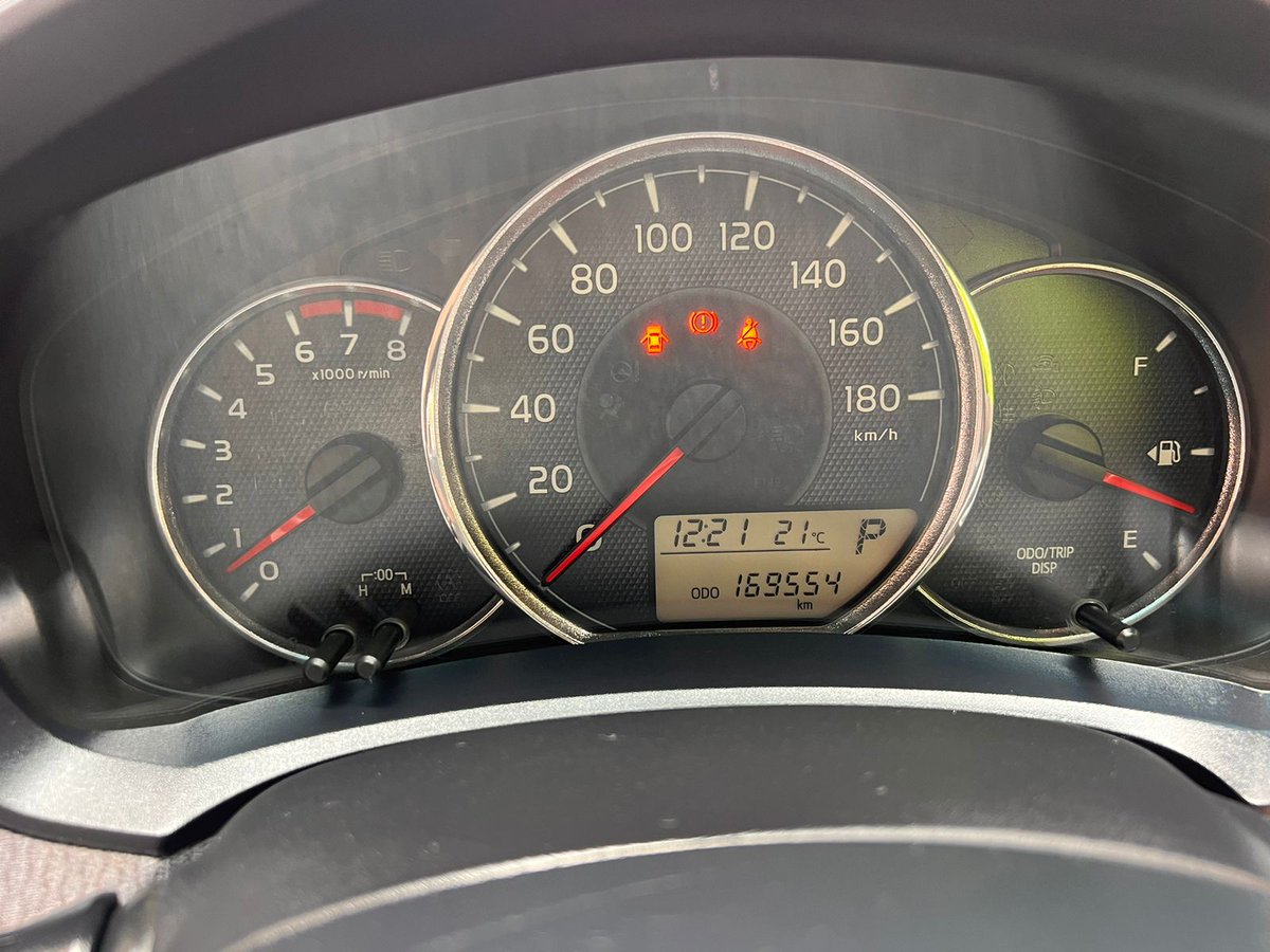 KimTimz's tweet image. Toyota Axio 1500 cc Non hybrid
Very clean unit with low mileage
Asking price: 1.2m negotiable
Call or text 0717417190
#mercy trust
#Didmus 
#photoshop