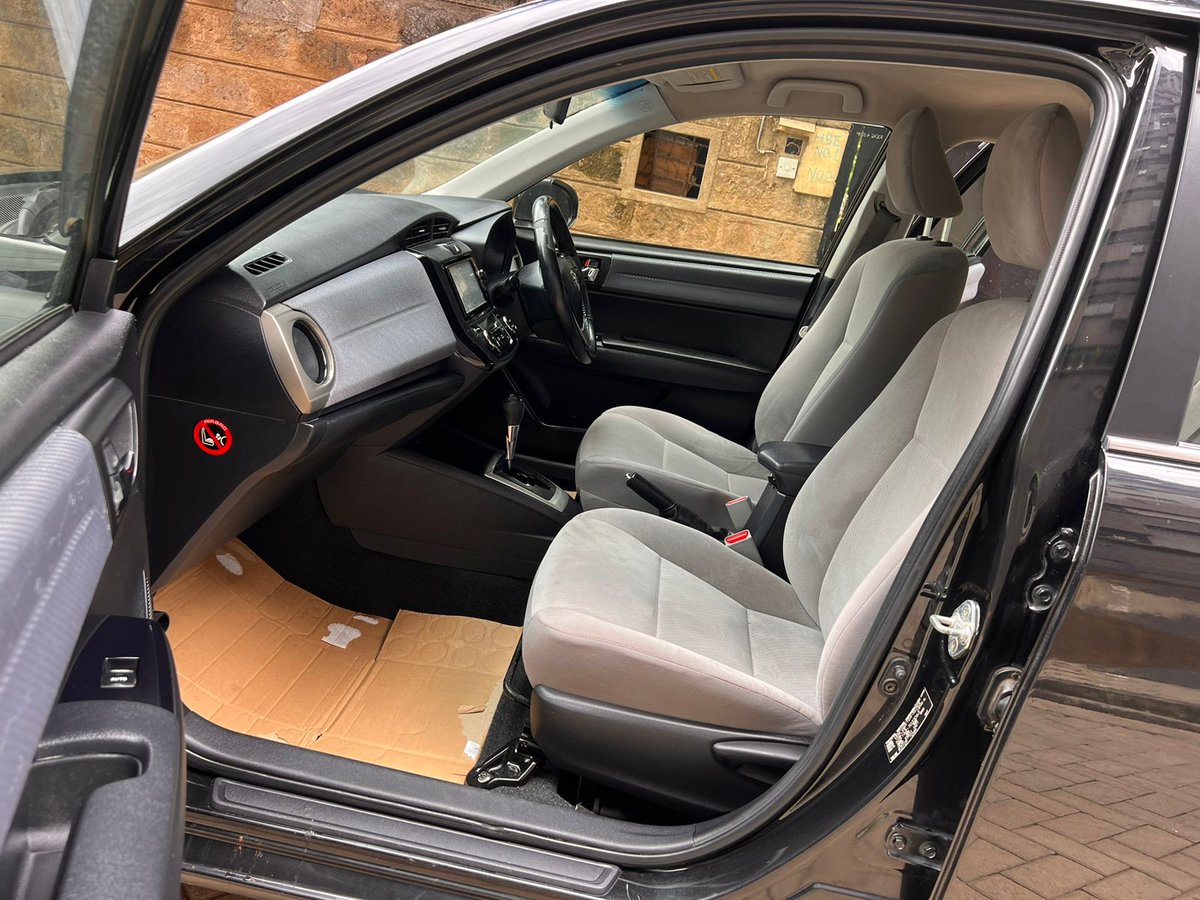 KimTimz's tweet image. Toyota Axio 1500 cc Non hybrid
Very clean unit with low mileage
Asking price: 1.2m negotiable
Call or text 0717417190
#mercy trust
#Didmus 
#photoshop