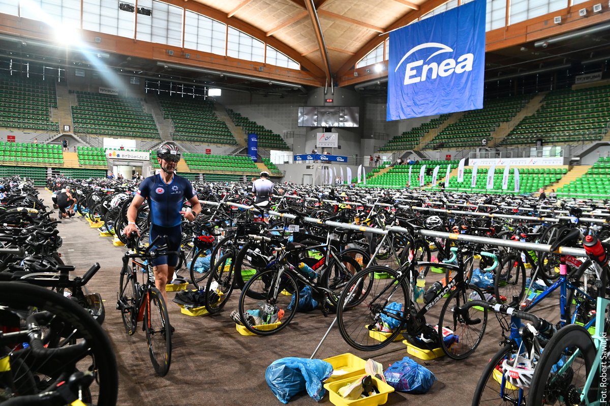 BydgoszczPL's tweet image. #Enea Bydgoszcz Triathlon. 🏆 Emocji nie zabrakło 🏊‍♀️🚴🏃‍♀️

Blisko 5 tys. zawodniczek i zawodników w sobotę i niedzielę rywalizowało w Bydgoszczy w największej triathlonowej imprezie w Polsce. Ich zmagania oglądały tłumy kibiców.

🔵Więcej: bydgoszcz.pl/aktualnosci/tr…