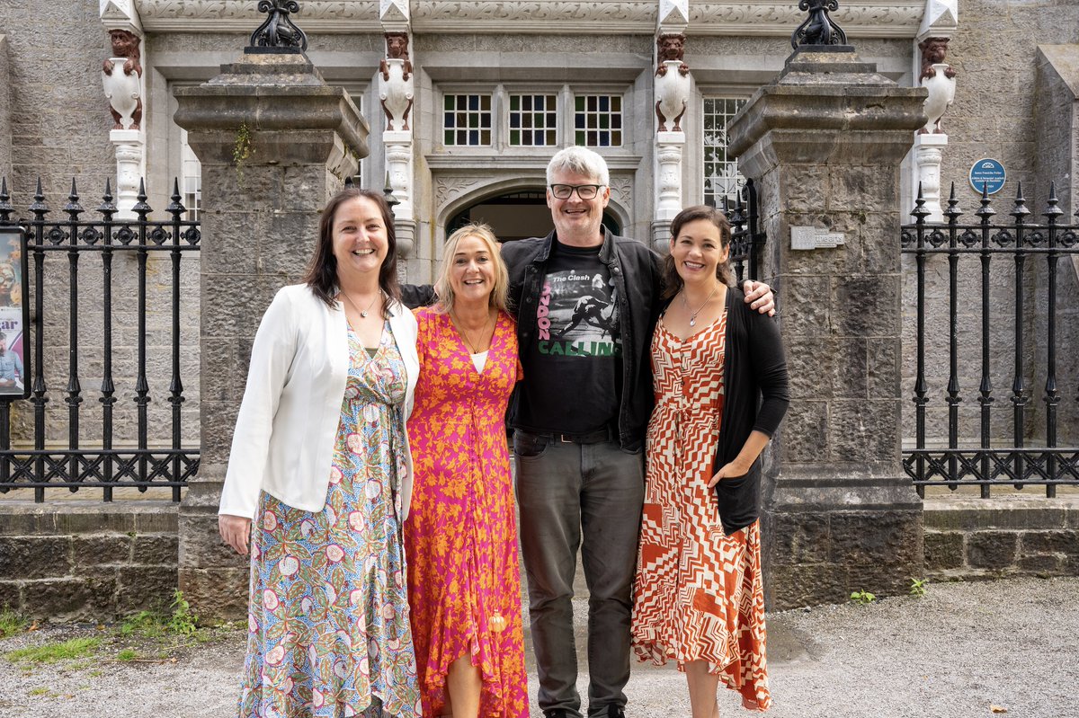 ScriptsIreland's tweet image. 🏆 Nurtured New Works
📍 @BirrTheatre 

A thrilling end to @ScriptsIreland 2024 @BirrTheatre  yesterday.

@deeroycroft was crowned the overall winning playwright by our judges, Selina O'Reilly (The @AbbeyTheatre) and David Horan (@BewleysCTheatre)