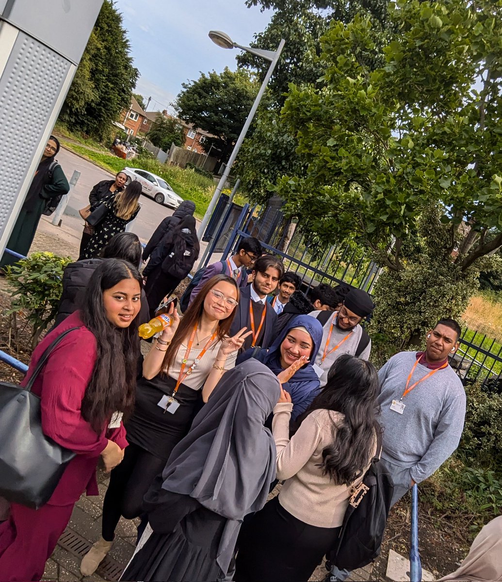 holyhead6thform's tweet photo. Year 12 are catching the tram into bham today to visit Aston University #futures #careers #aspiration https://t.co/KGfKIdUKCo