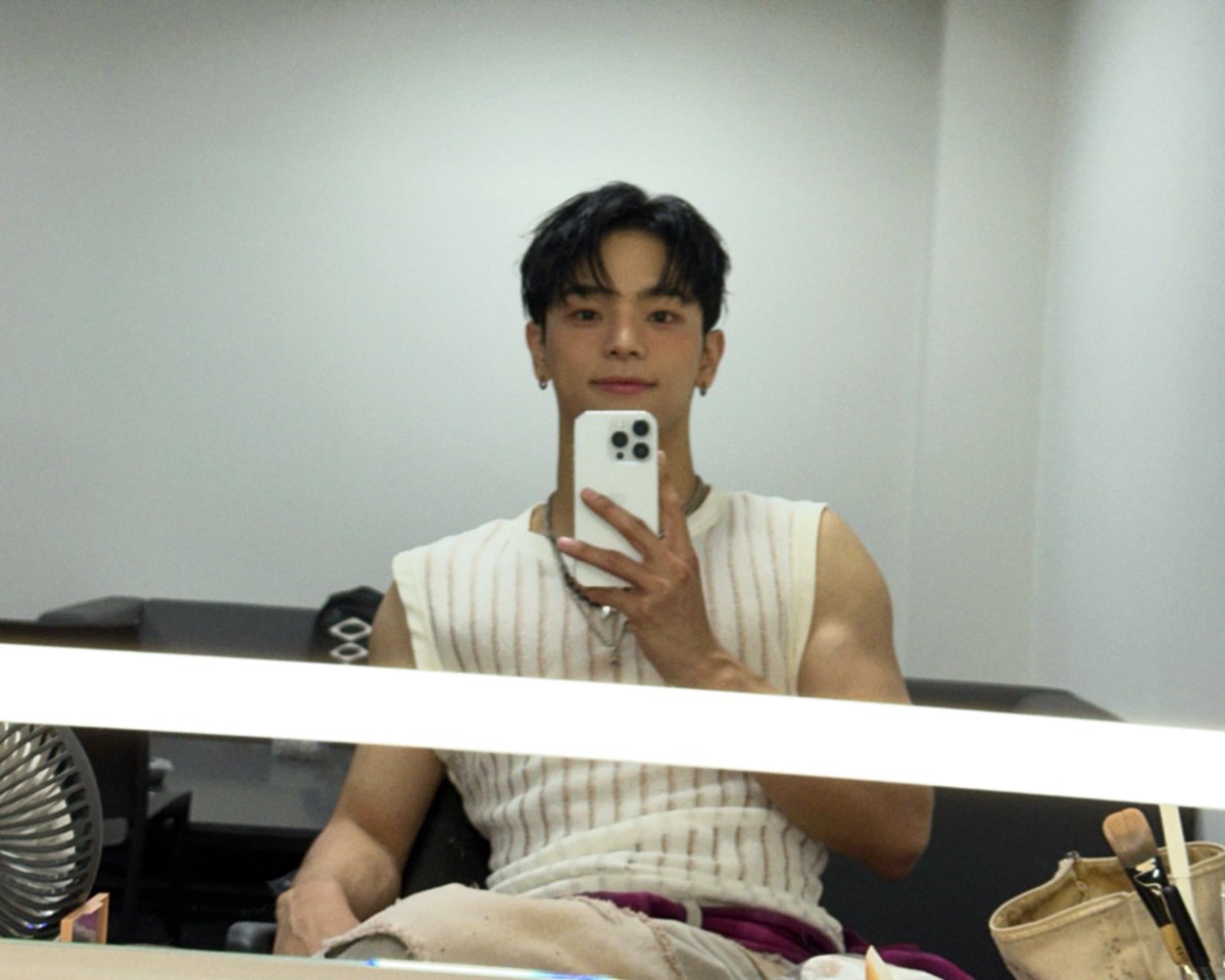 woooojinn's tweet photo. [#우진] '◡'

#KIMWOOJIN #김우진
#WhatUSay 
#ILIKETHEWAY 
#KIMWOOJIN_ILIKETHEWAY https://t.co/YQ1h5NvudG