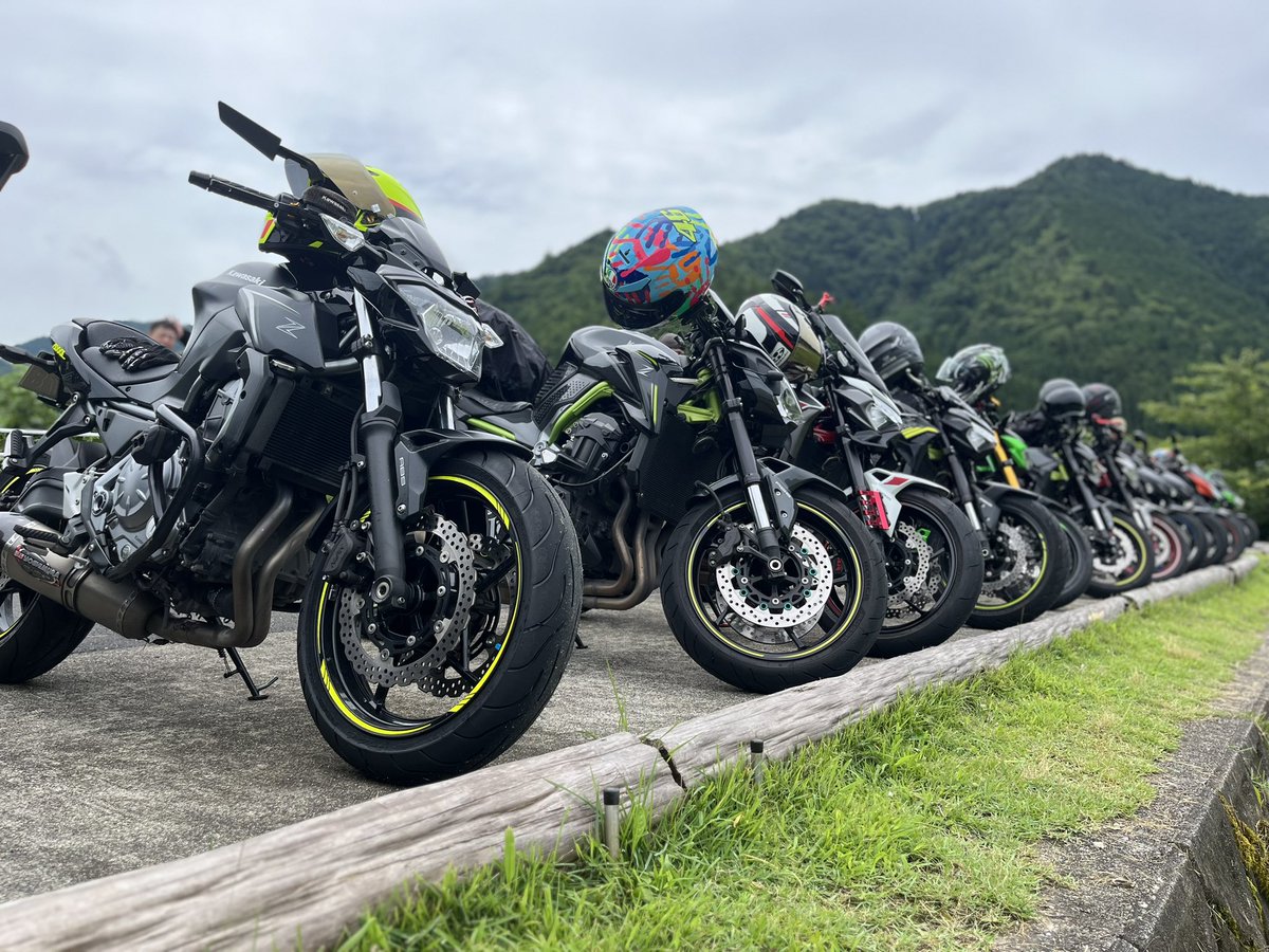 zr___miki's tweet image. 遅刻しましたが #zmt ありがとうございました！
自分のバイクのミーティング自体初めてで、Zばっかりの空間が新鮮すぎた笑
雨やったけど参加できて良かったです！
#ゼロベース